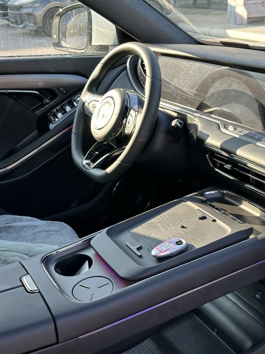 Voyah Free 318 25/25 yangi taer