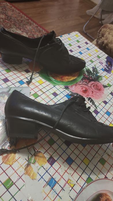Туфли кожанные продаются