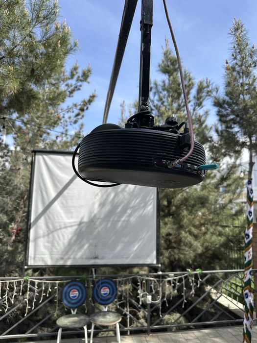 проектор сотилади