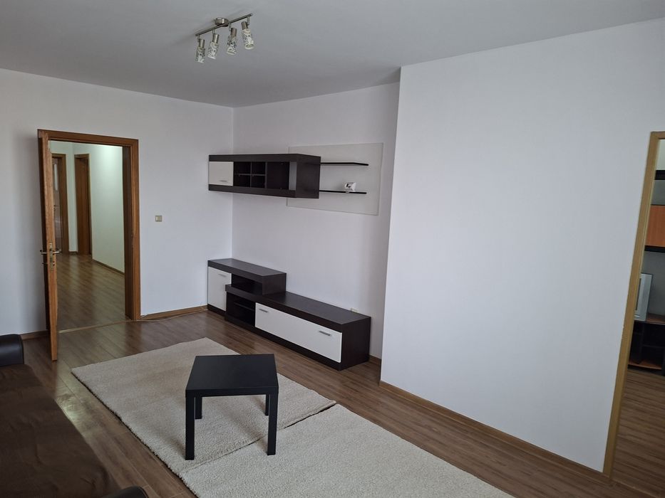 De inchiriat apartament 3 camere, Pitesti, Cartier Craiovei