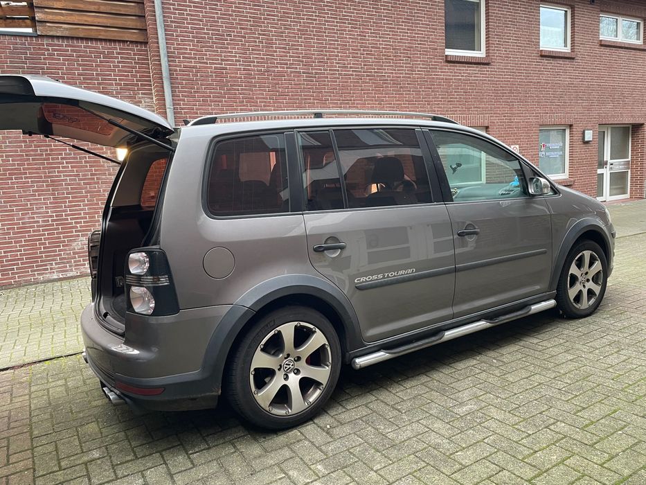 VW Touran CROSS 2.0TDI 140ps
