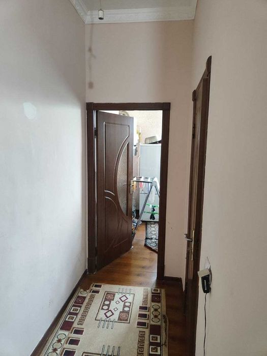 куйлюк массив 1.  метро матонат  2 ком  2/4/4   ID Q