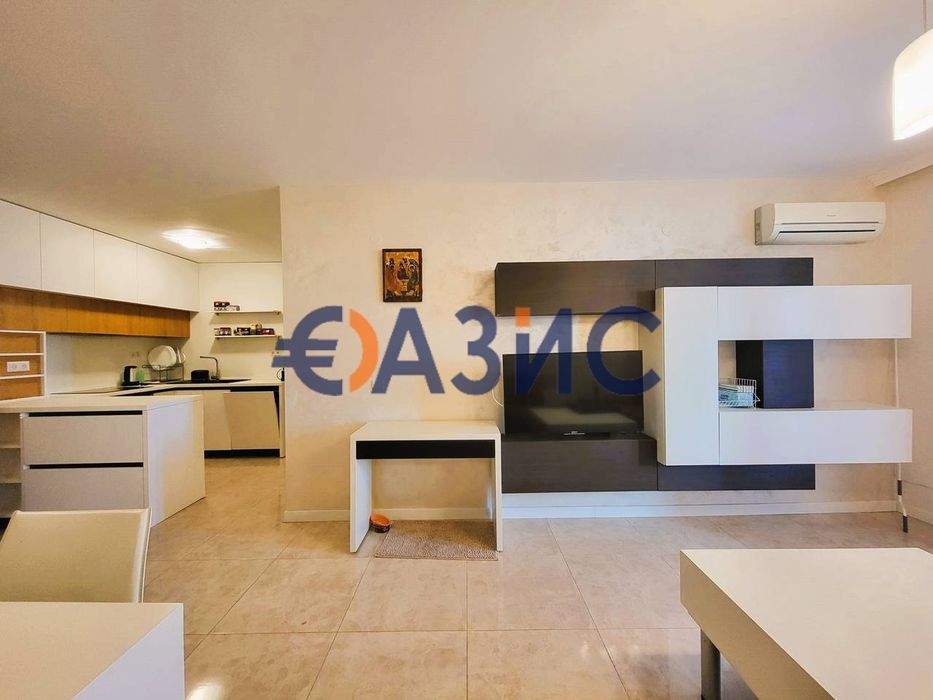 Продава се Тристаен апартамент в Свети Влас - 112 кв.м за 1300 €/кв.м - Снимка #9