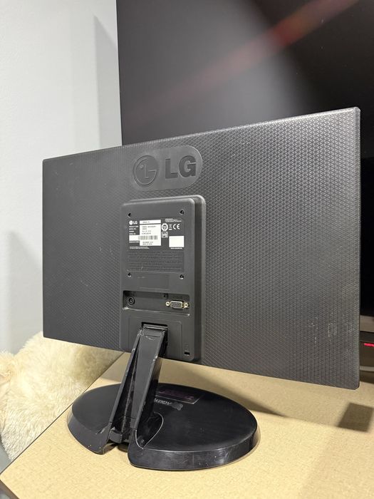Monitor LG VGA 21 inch