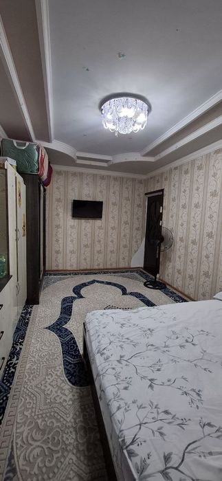 Квартира сотилади.