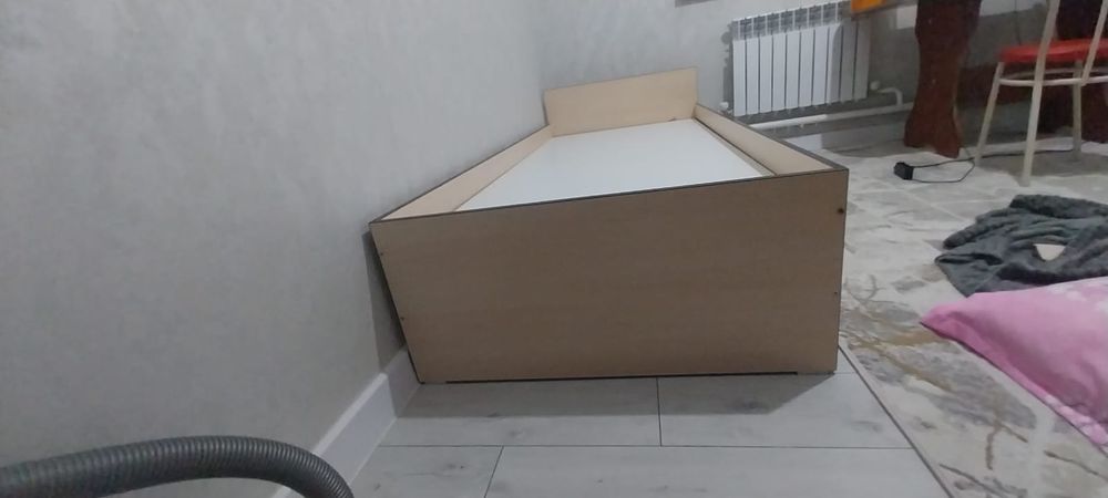 Кровать сатылады (Описания)