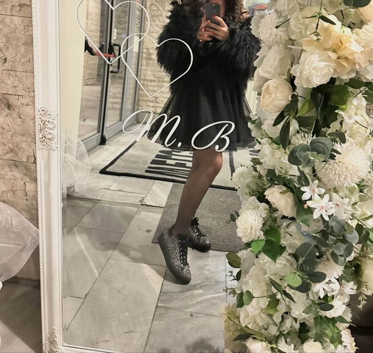 черна официална рокля
