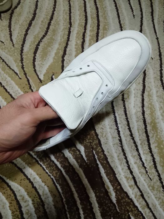 Продаю кроссовки из натуральной кожи Размер 44