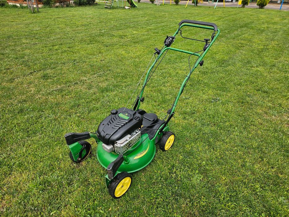 СамоХодна Косачка JOHN DEERE. ПЕРФЕКТНА
