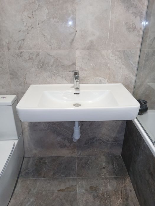 Раковина пристенная лауфен