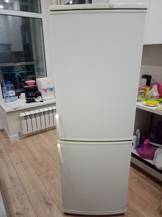 Холодильник Бирюса