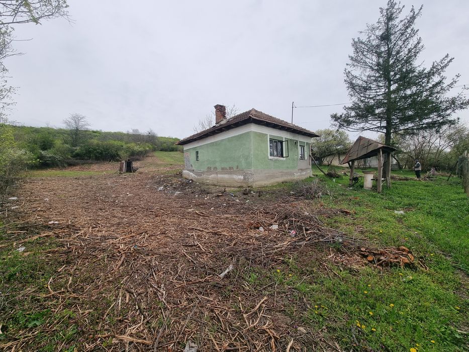 Casa+Teren de vânzare