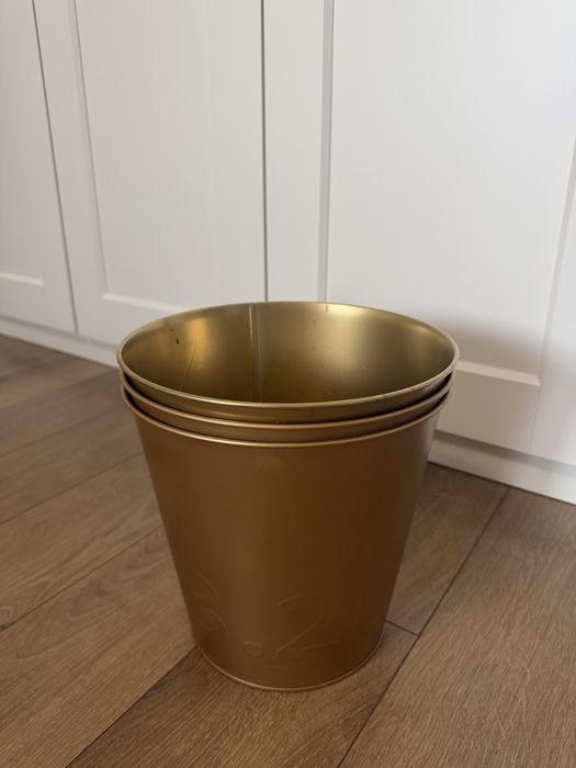 Ghivece metalice aurii IKEA