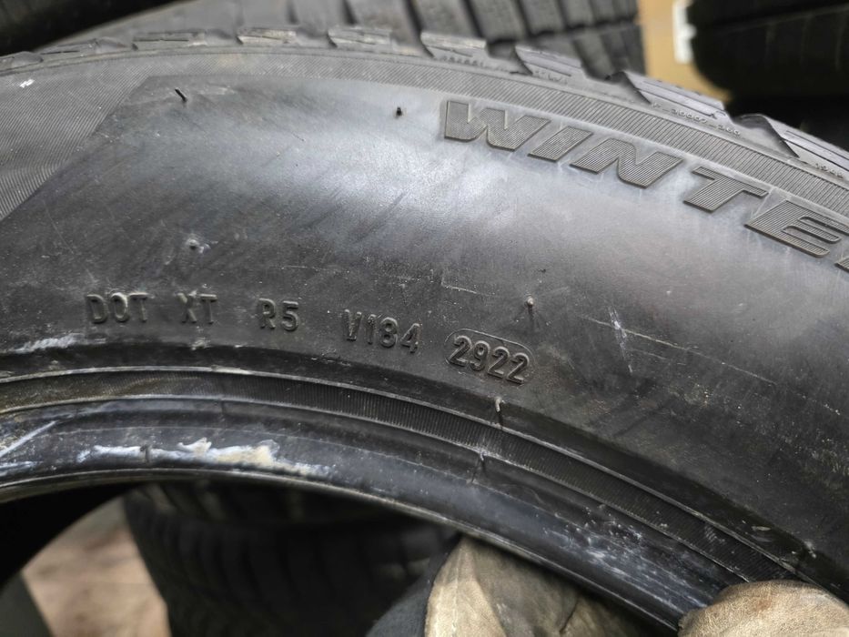 4бр Зимни гуми 225 60 18 - Pirelli