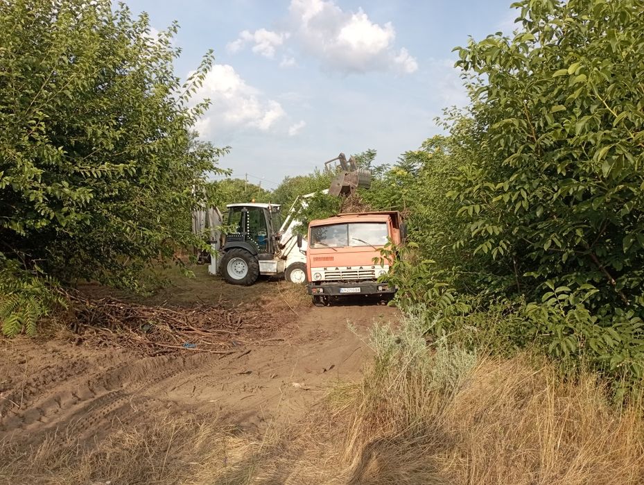 Услуги с багер и самосвал събаряне на сгради , почистване на ниви Баге