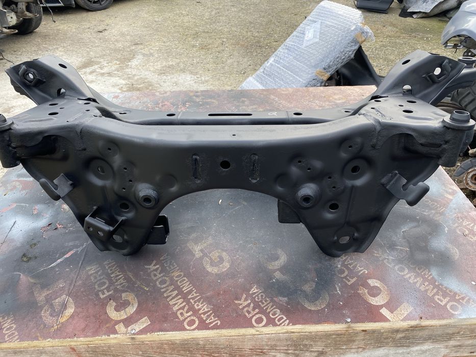 Заден мост нисан кашкай 2008г като нов