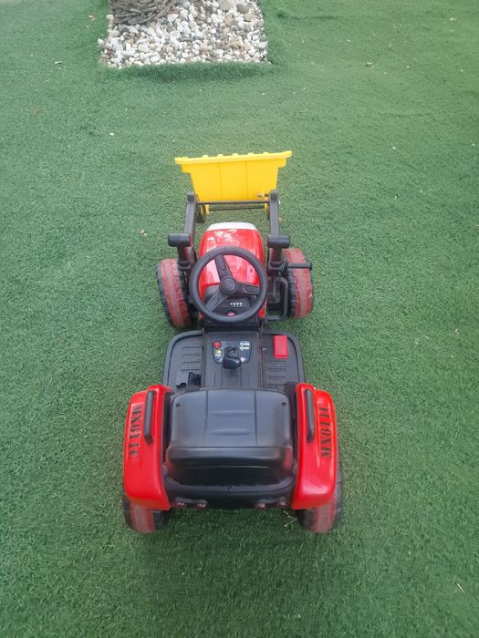 Vând Mașinuța electrica si Tractor electricc - 2-5 ani.