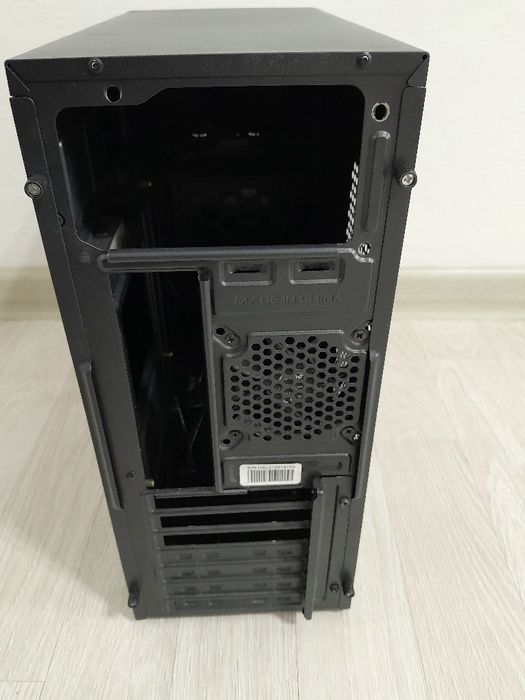 Корпус для компьютера 2 штуки