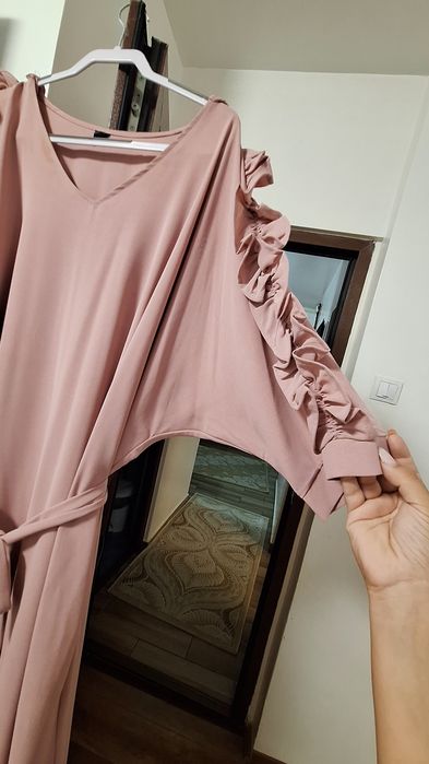 Rochie roz cu cordon in talie