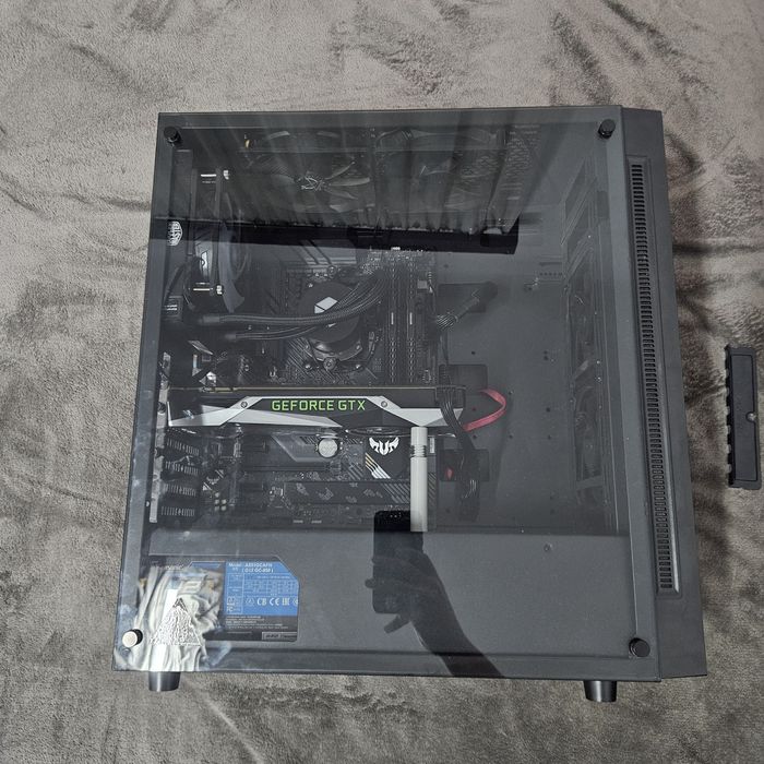 Vând calculator gaming