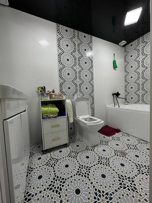 Кибрай Селекцияда 1,6соток 2этаж 6хонали участкамиза сотилади N069