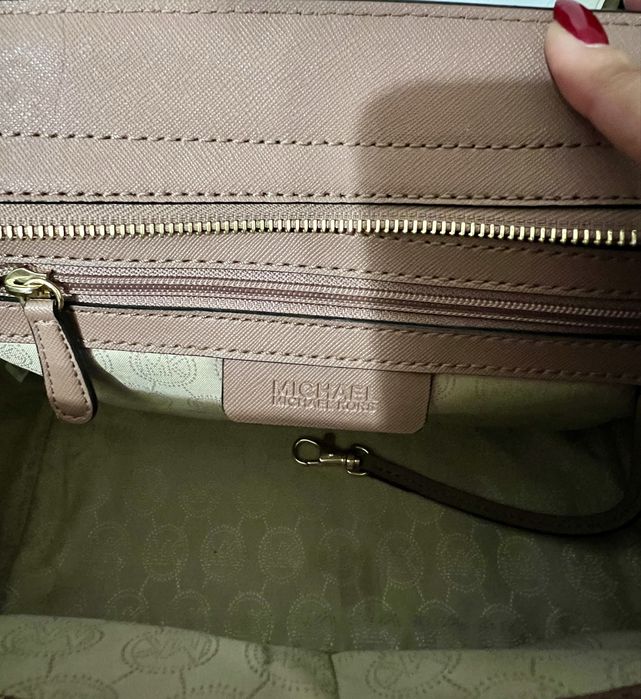 Дамска чанта Michael Kors