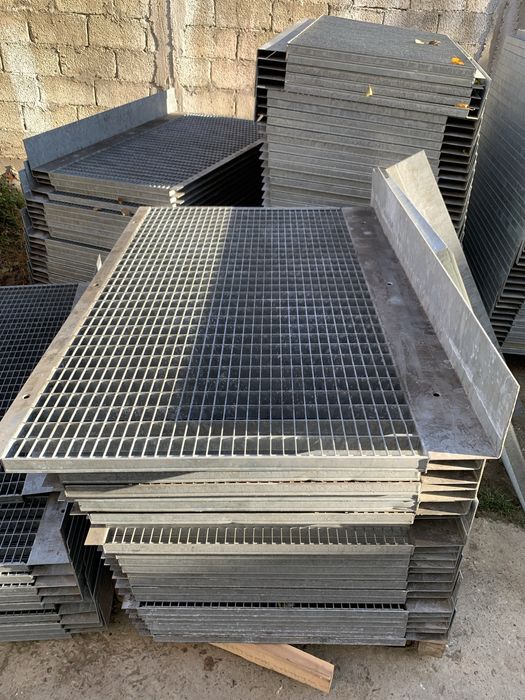 Trepte zincate gretare zincate 80x22 sau 73x22