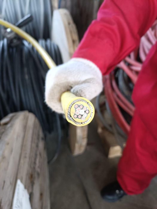 Продам кабель по цене договоримся