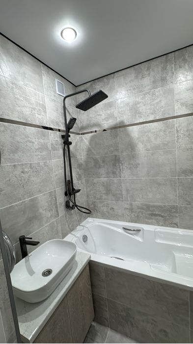 Продам 3к кв бц Мир 3эт из 9