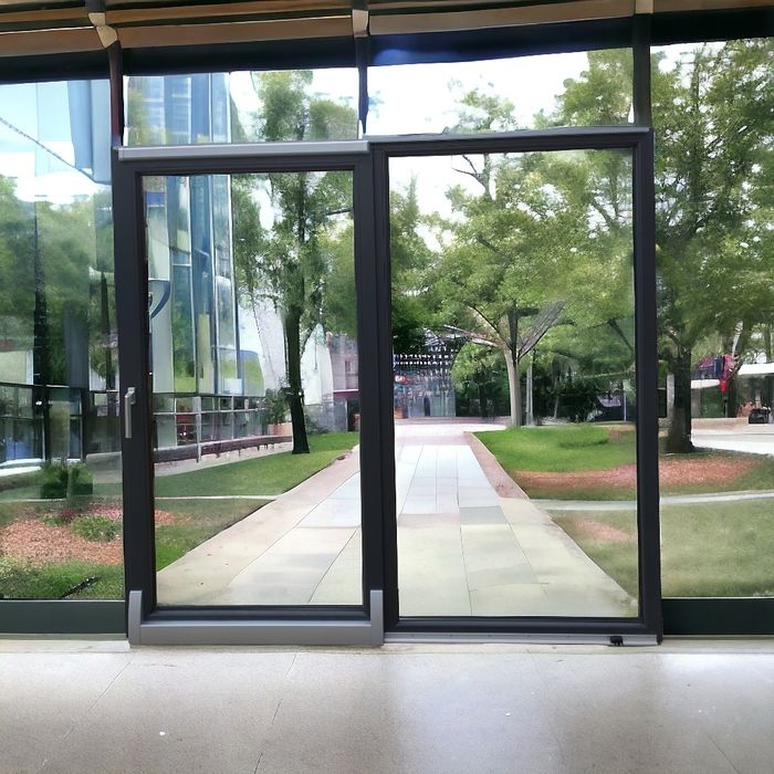 Usa culisanta de balcon termopan disponibil pe stoc