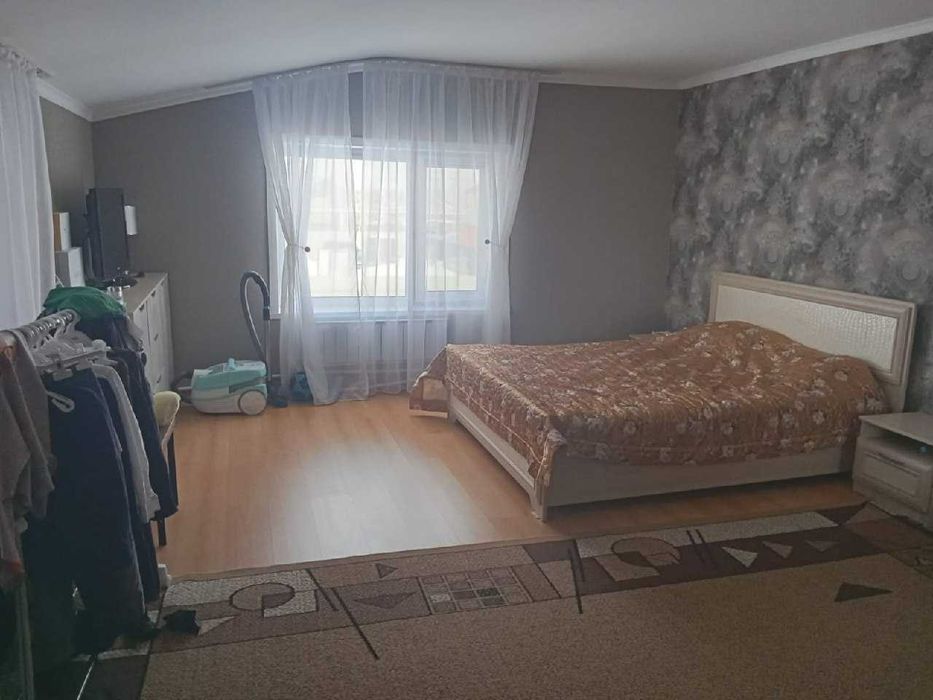 Дом, 188.6м², участок 8 сот