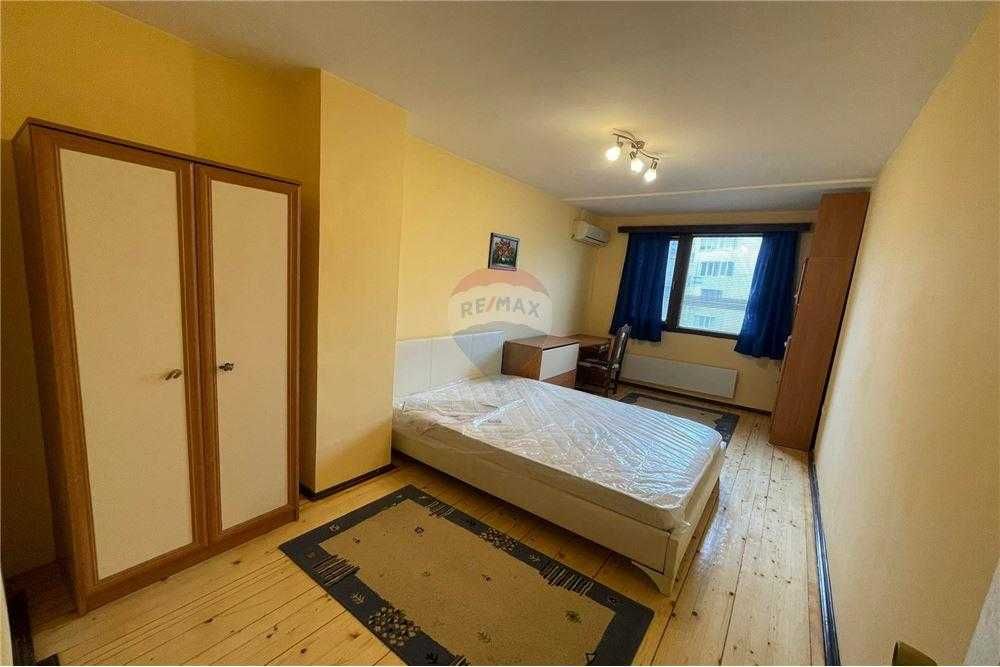 Дава се под наем Тристаен апартамент в Варна, Завод Дружба - 115 кв.м за 612 € - Снимка #10