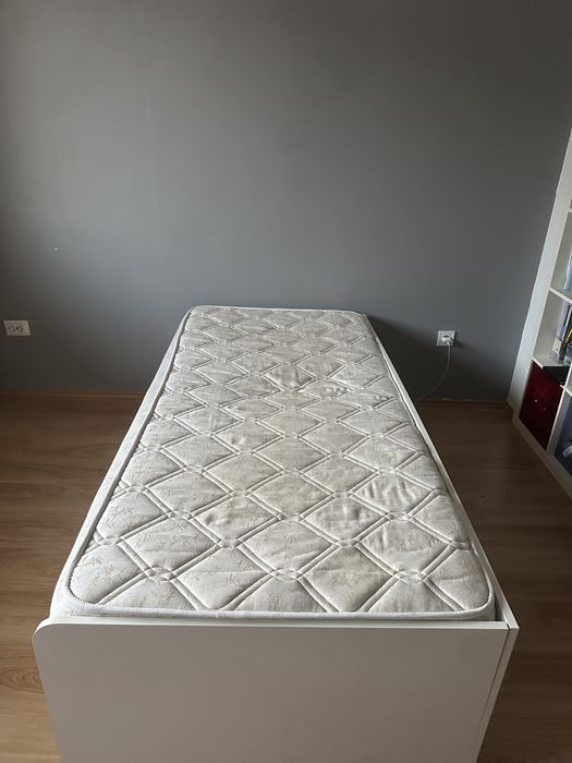 Легло 90/190 с матрак + 2 чифта сплани комплекта