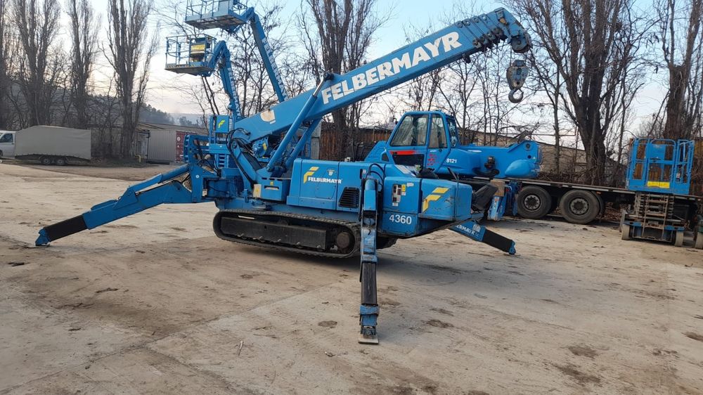 Închiriez motostivuitor Manitou rotativ încarcator telescopic Spider