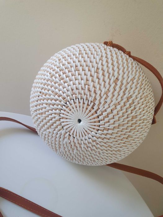 Geanta rotunda ratan