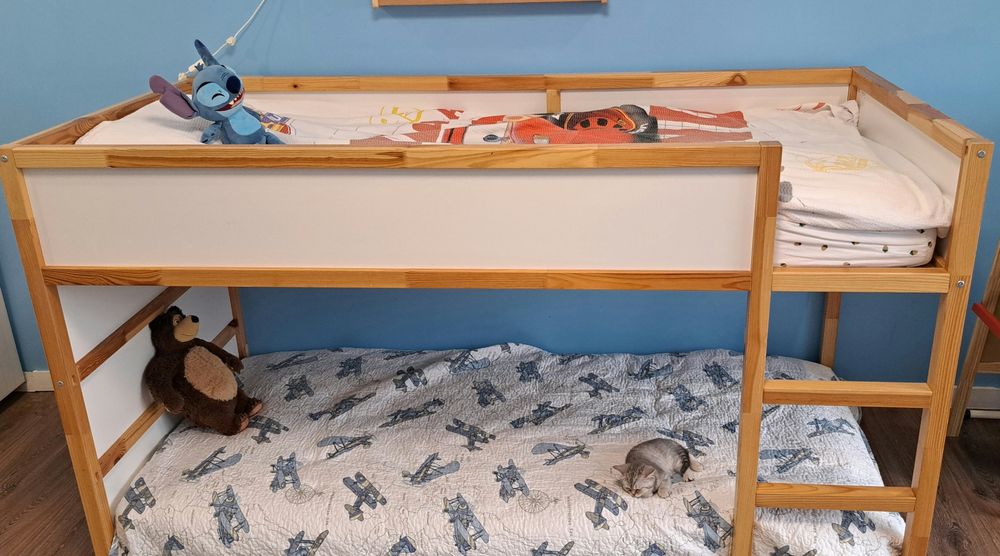 KURA - IKEA  двуетажно легло + 2 МАТРАКА (за град  Добрич)
легло с