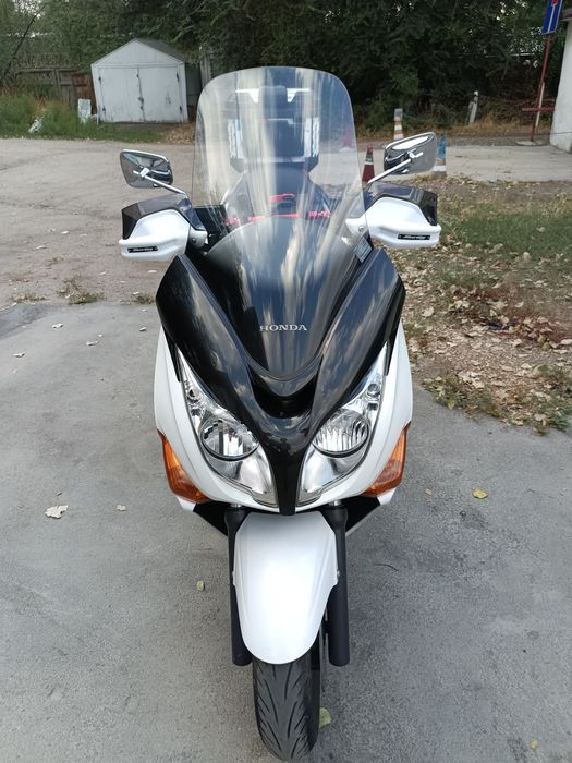 Honda SilverWing GT600