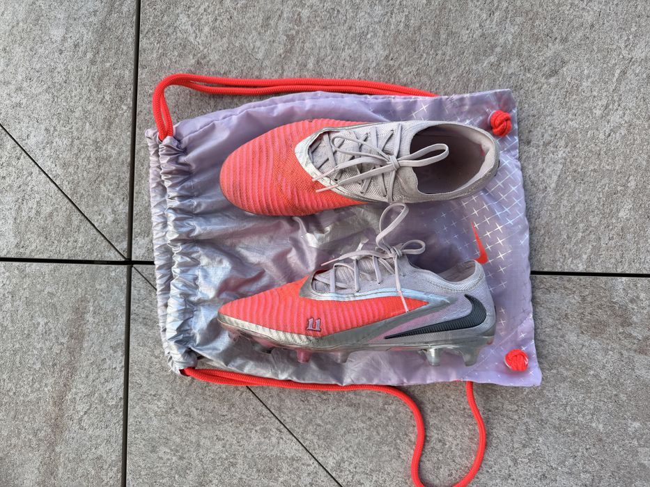 Ghete de fotbal nike acc