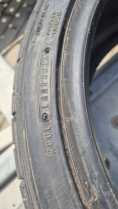 două cauciucuri 215 40 17 ,de vară