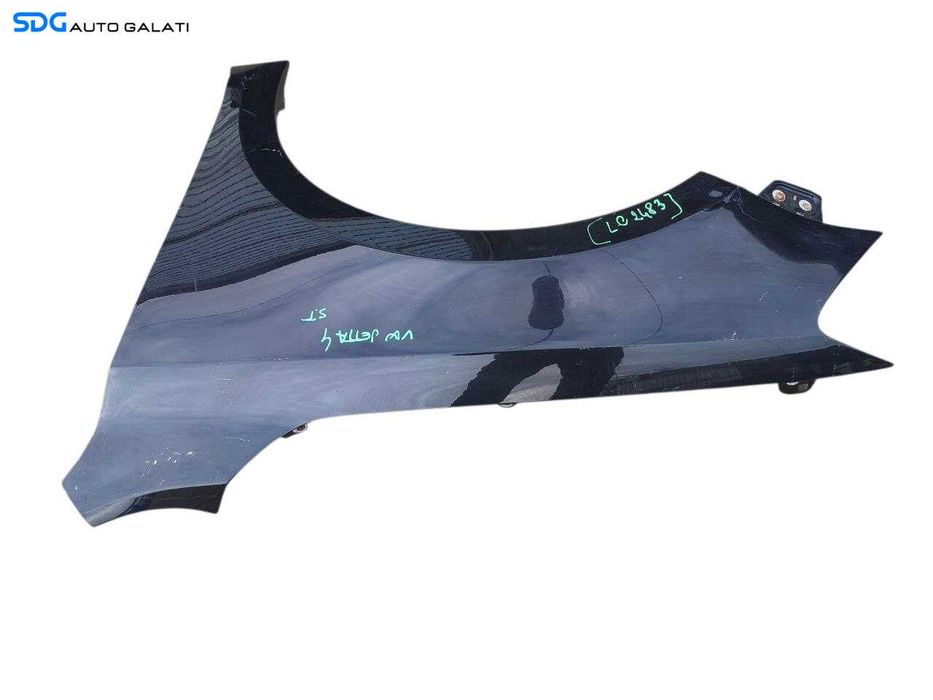 Aripa Stanga Fata Culoare Negru Volkswagen Jetta 4 2011 - 2014 (Prezinta o ondulatie langa far) [LC2483]