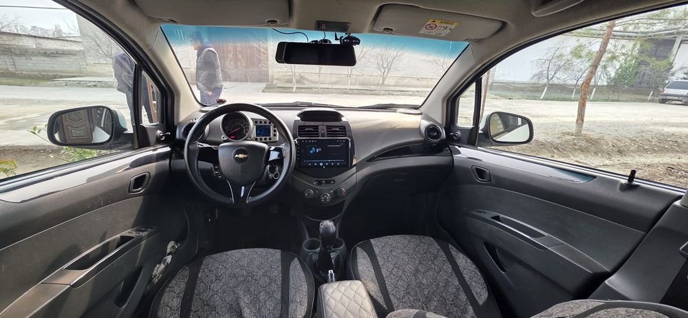 Spark sotiladi.  Спарк сотилади