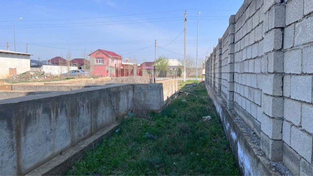 Жер сатылады фундаментпен Продается земля