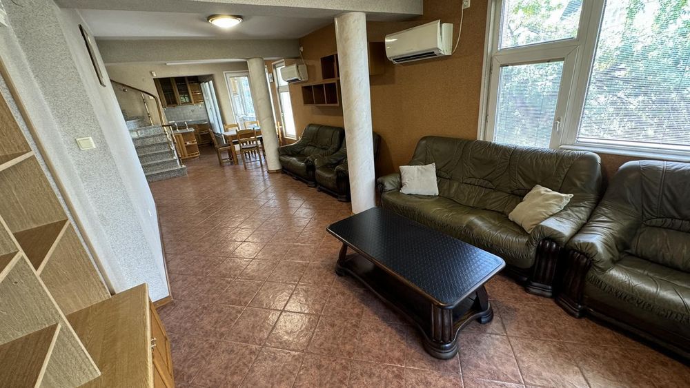 Дава се под наем Многостаен апартамент в Пловдив, Мараша - 130 кв.м за 800 € - Снимка #2