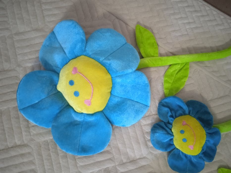 Мягкие игрушки- цветы