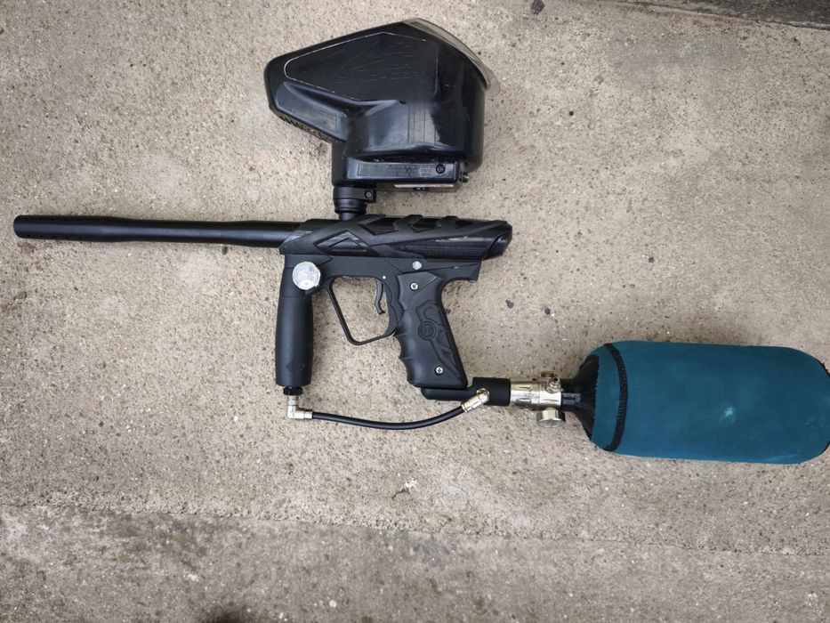 Vand 4 pistoale paintball la pachet