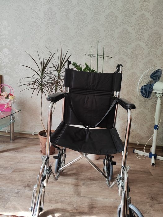 Кресло инвалидное