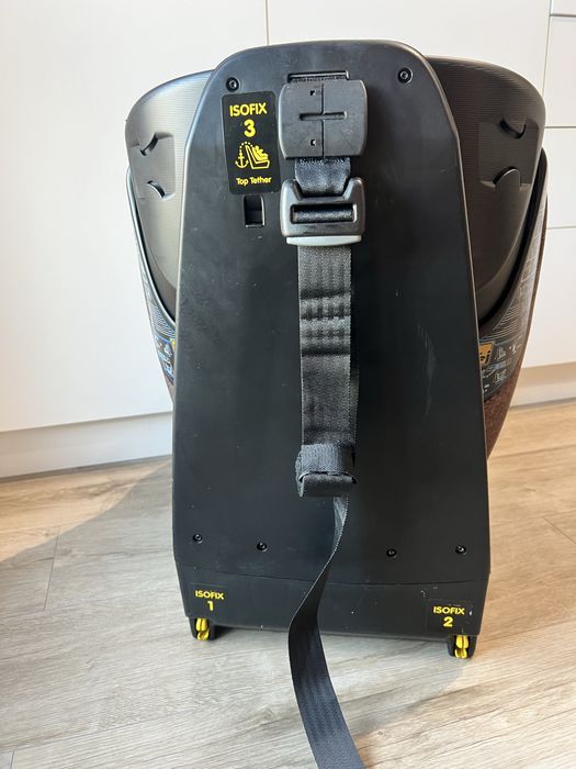 Maxi Cosi - Детско столче за кола AxissFix Nomad Brown