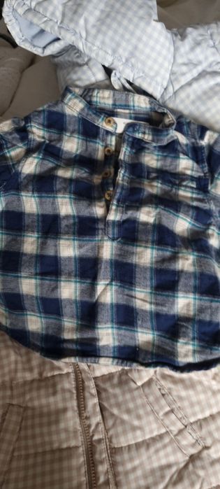 Бебешки  комплект    точно за сезона   Бенетон