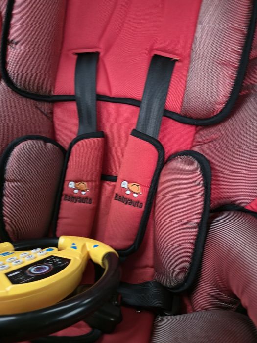 Scaun auto proape nou