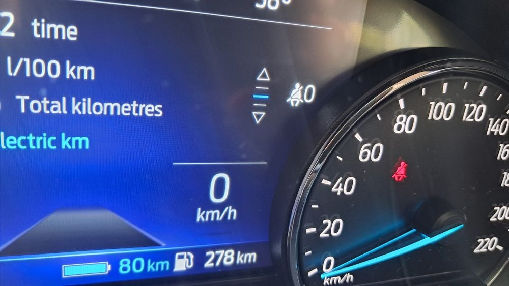 Ford Kuga Plug-In Hybrid Titanium, 225 CP,  Tva deductibil Finantare- Rate/ Garanție, INMATRICULAT,  EURO 6 Garanție 12-36 luni Finanțare  rate fixe